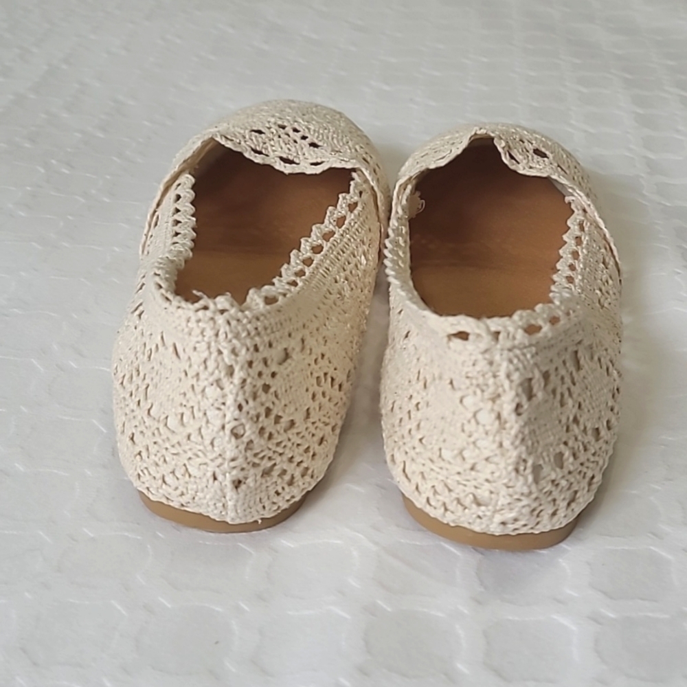 😍3/$25 Crochet Flats - Picture 6 of 8